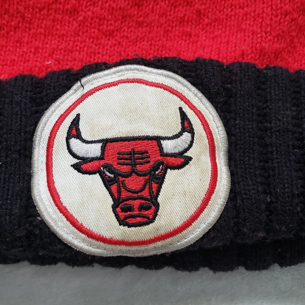 Chicago Bulls Beanie - Picture 2 of 12